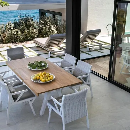 Apartman Luxury Gama Prestige With Pool Sutivan
